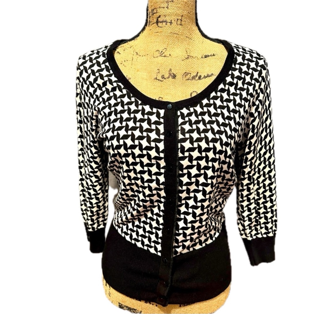 WHBM Cardigan - size M - snap closure